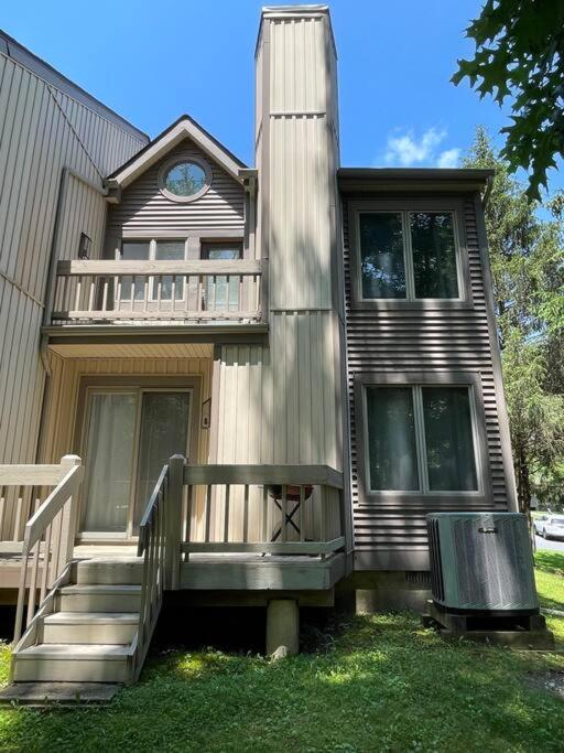 Сasa de vacaciones Pocono Shawnee Mountain Townhouse
