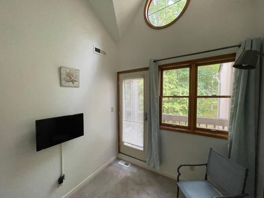 Pocono Shawnee Mountain Townhouse Сasa de vacaciones East Stroudsburg