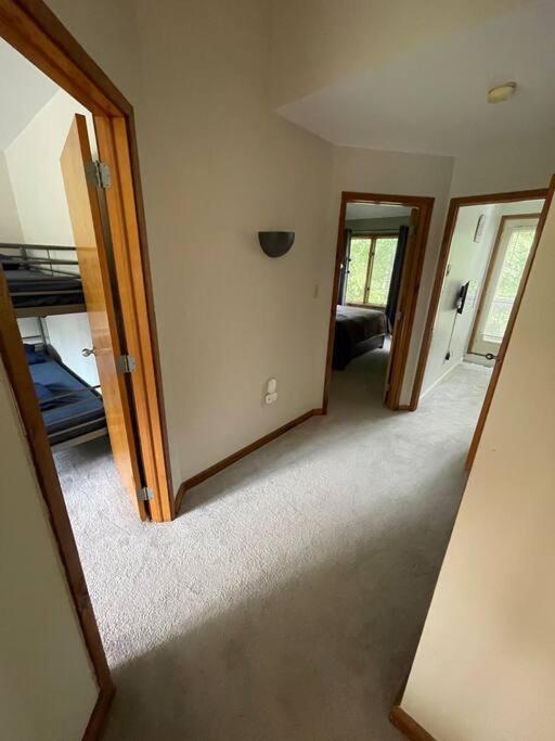 Pocono Shawnee Mountain Townhouse Сasa de vacaciones East Stroudsburg